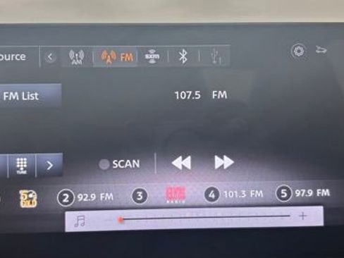 Used 2024 Nissan Altima 2.5 SL FWD image 28