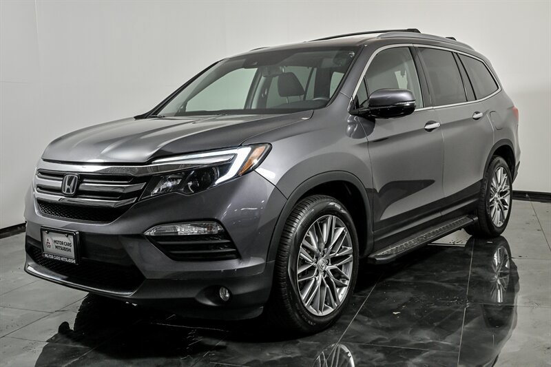 Used 2017 Honda Pilot Touring image 5