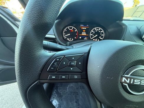 Used 2025 Nissan Altima 2.5 S FWD image 23