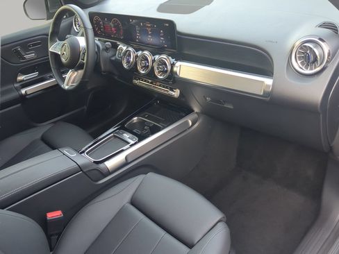 Used 2026 Mercedes-Benz GLB 250 w/ Exclusive Package image 49