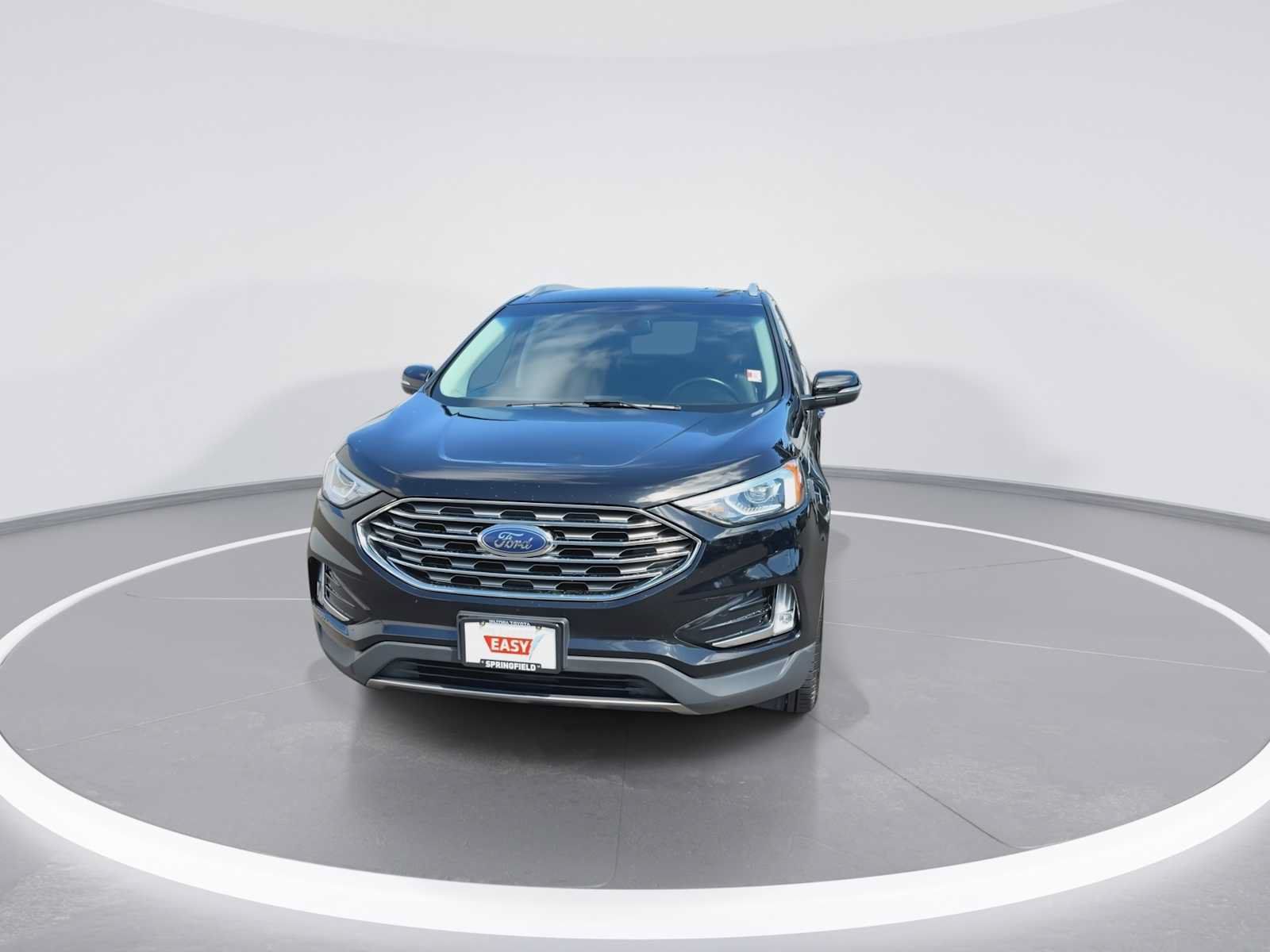 Used 2019 Ford Edge Titanium AWD/4WD image 3