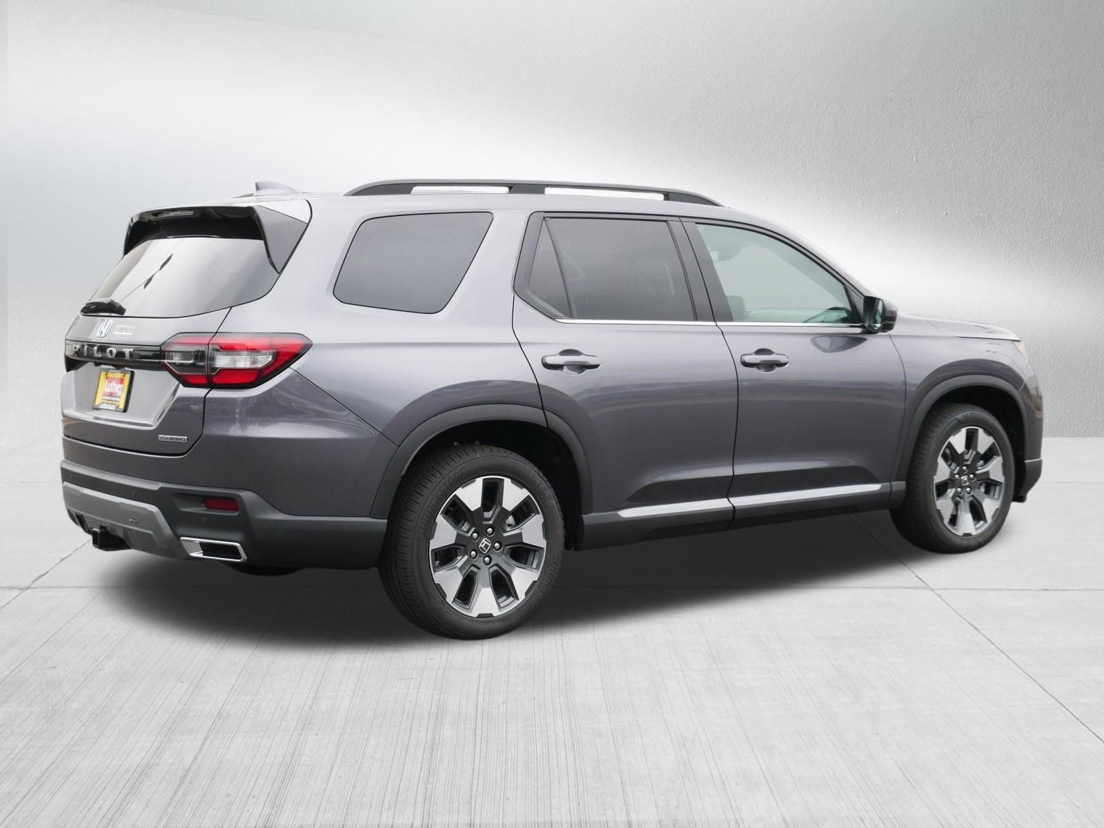 New 2026 Honda Pilot Touring image 7