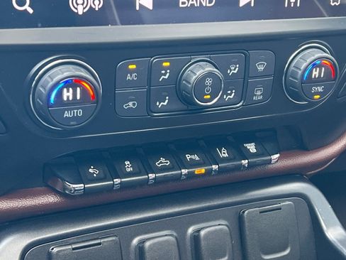 Used 2016 Chevrolet Silverado 2500 High Country w/ Duramax Plus Package image 16