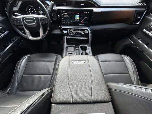 Used 2024 GMC Sierra 2500 Denali w/ Denali Reserve Package image 13