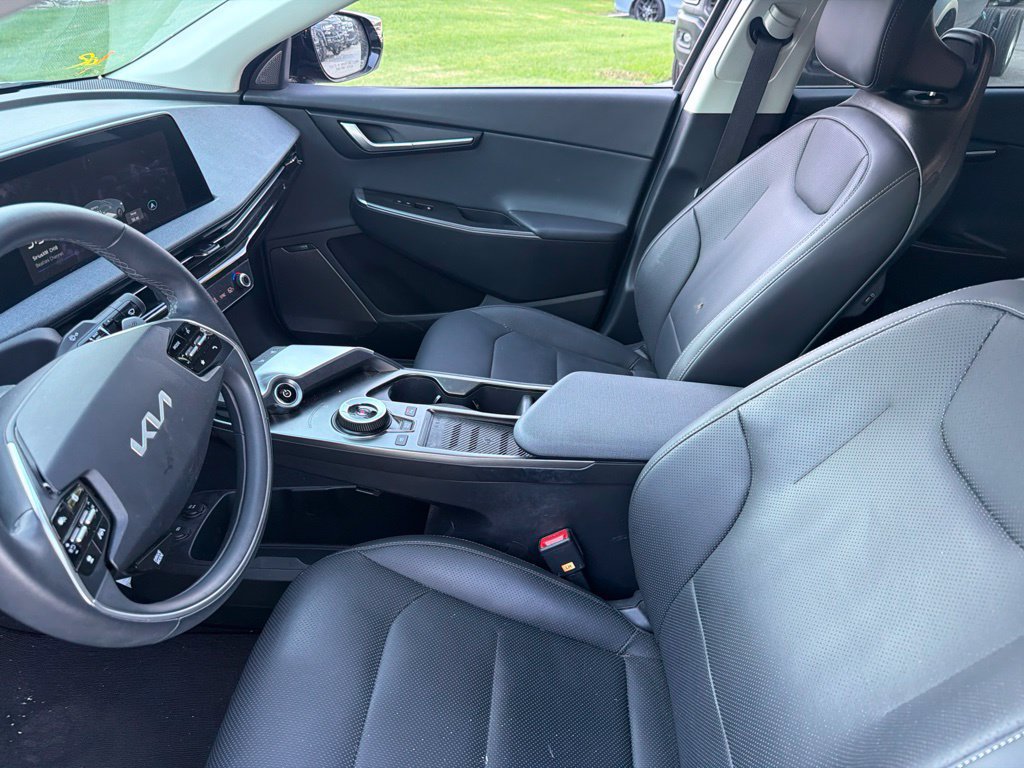 Used 2024 Kia EV6 Wind w/ Wind Technology Package RWD image 9