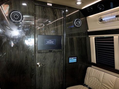 Used 2022 Mercedes-Benz Sprinter 3500 image 17