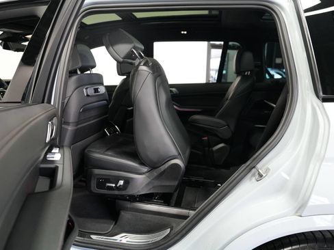 Used 2023 BMW X7 xDrive40i w/ Executive Package AWD/4WD image 40