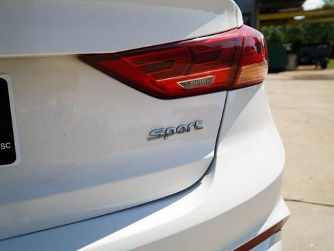 Used 2018 Hyundai Elantra Sport w/ Sport Premium Package 03 FWD image 20