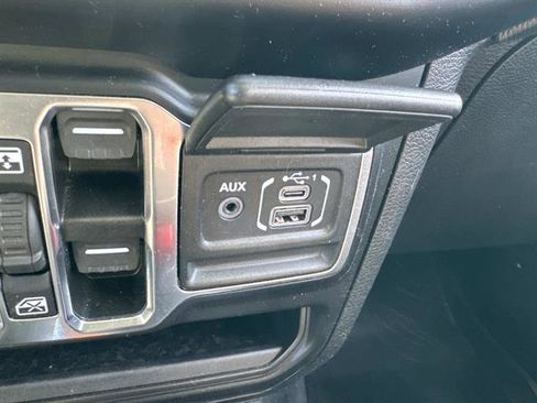 Used 2022 Jeep Wrangler Unlimited Sport image 18