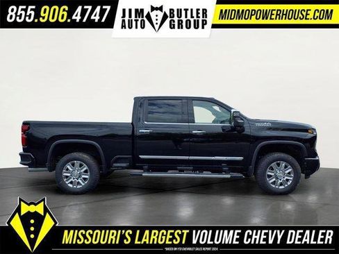 New 2026 Chevrolet Silverado 2500 High Country w/ High Country Premium Package AWD/4WD image 2