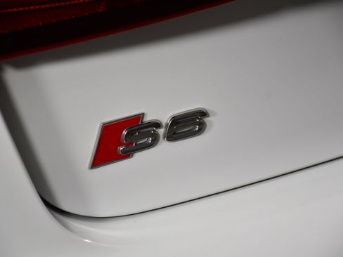 Used 2018 Audi S6 Prestige AWD/4WD image 16