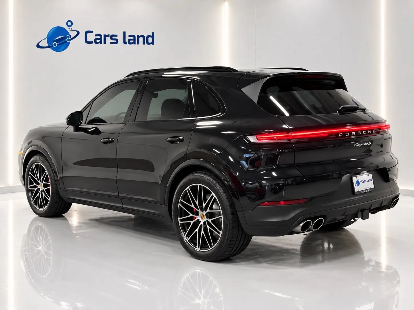 Used 2024 Porsche Cayenne S AWD/4WD image 5