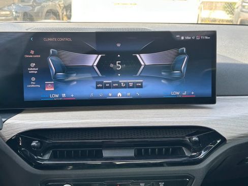 Used 2025 BMW 330i Sedan RWD image 19