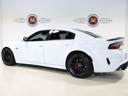 Used 2022 Dodge Charger Scat Pack RWD image 3