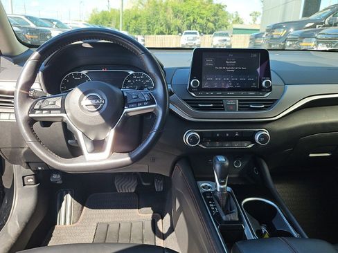Used 2024 Nissan Altima 2.5 SR image 13