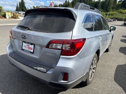 Used 2015 Subaru Outback 2.5i Limited AWD/4WD image 8