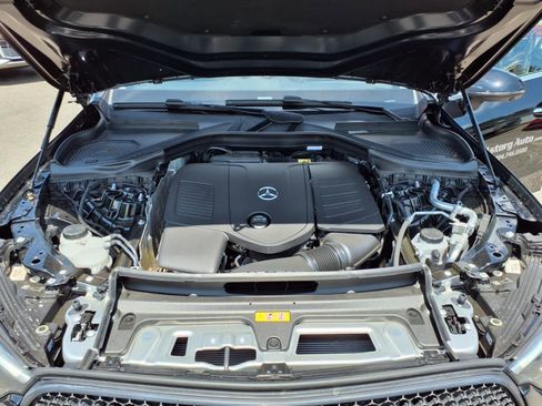 Used 2025 Mercedes-Benz GLC 300 4MATIC image 9