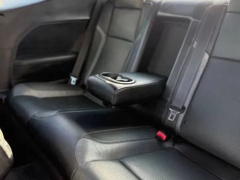 Used 2015 Dodge Challenger SXT Plus w/ Technology Group RWD image 13