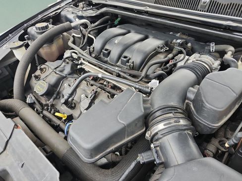 Used 2015 Ford Taurus Limited image 21