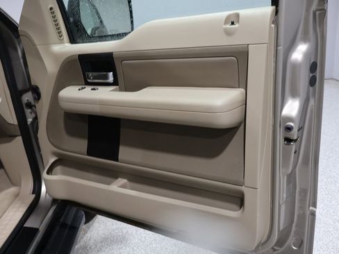 Used 2004 Ford F150 XLT image 21