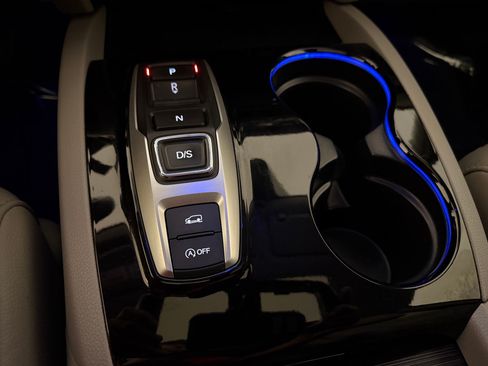 Used 2017 Honda Pilot Touring image 18