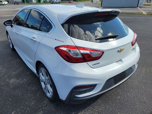 Used 2017 Chevrolet Cruze Premier image 4