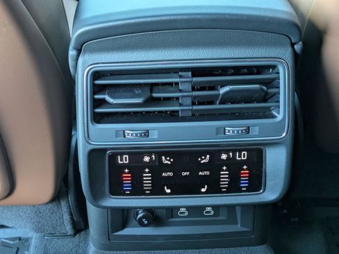 Certified 2025 Audi Q8 Premium Plus w/ Premium Plus Package image 24