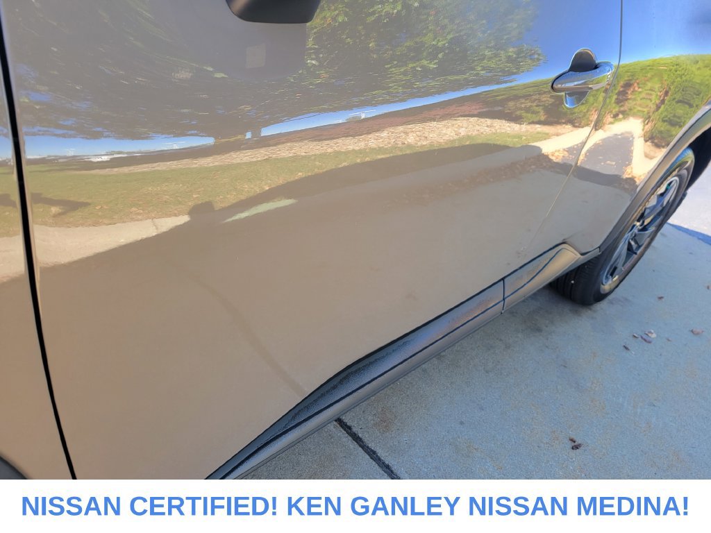 Certified 2024 Nissan Rogue SV w/ SV Premium Package AWD/4WD image 11
