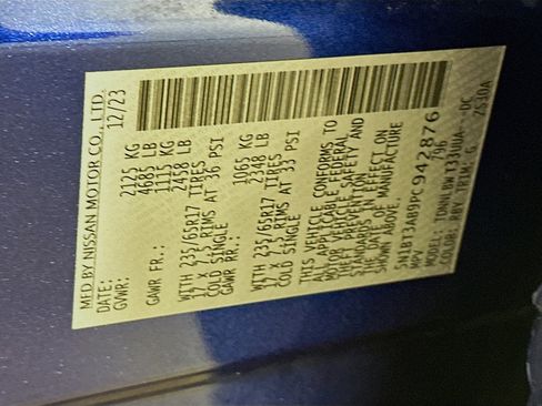 Used 2023 Nissan Rogue S image 12