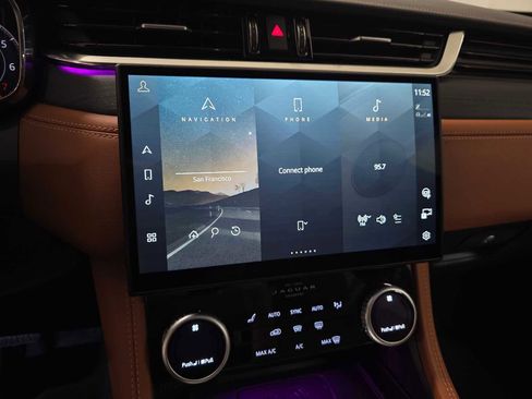 Used 2025 Jaguar F-PACE R-Dynamic S image 28