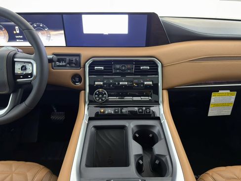 New 2026 Nissan Armada Platinum Reserve w/ Accent Package AWD/4WD image 20