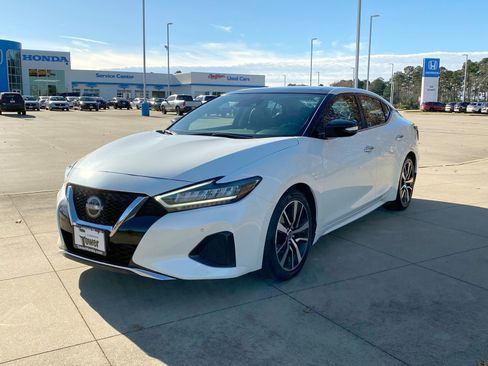 Used 2023 Nissan Maxima SL image 3