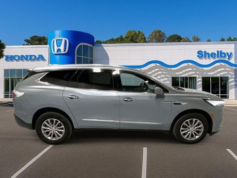 Used 2024 Buick Enclave Premium AWD/4WD image 9