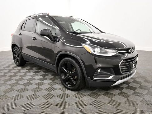 Used 2018 Chevrolet Trax Premier w/ Midnight Edition FWD image 10