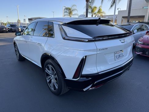 Used 2024 Cadillac Lyriq Luxury image 8