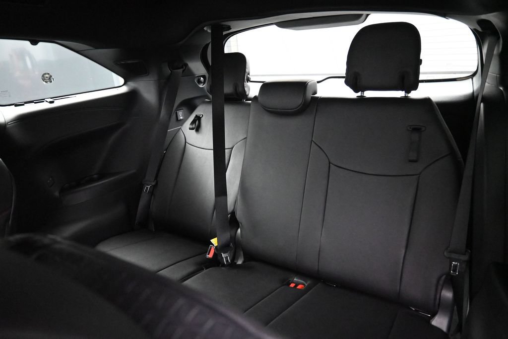 Used 2026 Toyota Sienna XSE AWD/4WD image 29