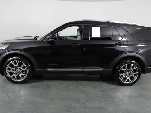 Used 2025 Ford Explorer Platinum w/ Ultimate Package AWD/4WD image 13
