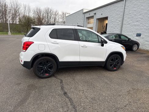 Used 2020 Chevrolet Trax LT w/ Redline Edition FWD image 10