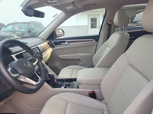Used 2023 Volkswagen Atlas SEL AWD/4WD image 11