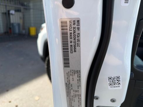 Used 2025 Jeep Compass Trailhawk image 28