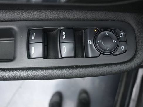 Used 2024 GMC Terrain SLT AWD/4WD image 12