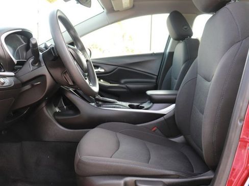 Used 2018 Chevrolet Volt LT image 11