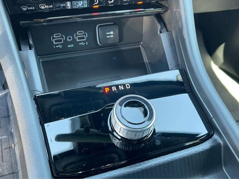 New 2025 Jeep Grand Cherokee L Altitude image 25