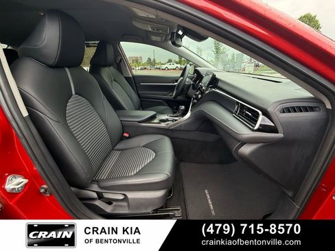 Used 2023 Toyota Camry SE w/ Convenience Package FWD image 31