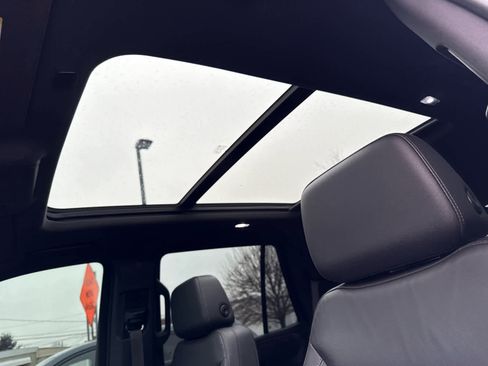 Used 2022 Chevrolet Tahoe LT w/ LT Signature Package image 22