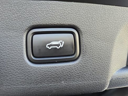 Used 2022 Hyundai Palisade Limited w/ Cargo Package image 10