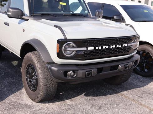 Used 2023 Ford Bronco Wildtrak AWD/4WD image 2