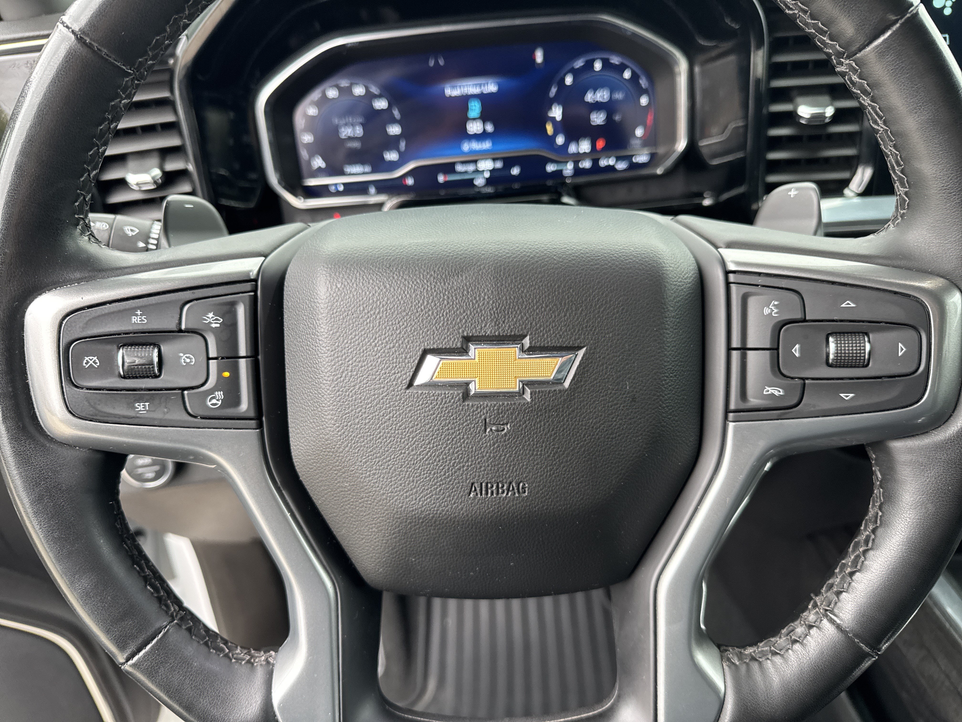 Certified 2024 Chevrolet Silverado 1500 LTZ w/ Technology Package AWD/4WD image 15