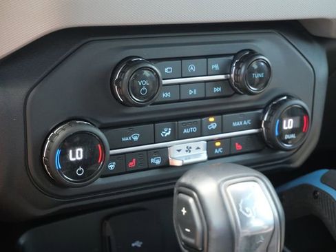 Used 2024 Ford Bronco Wildtrak AWD/4WD image 25