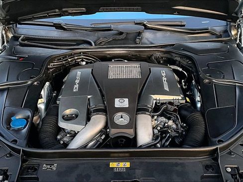 Used 2015 Mercedes-Benz S 63 AMG 4MATIC Sedan w/ Driver Assistance Package image 10